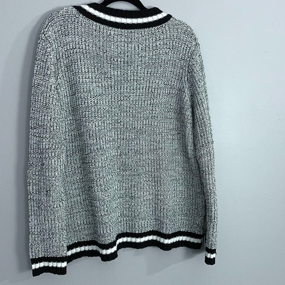 Ultra Flirt Plus V-neck soft and roomy Black&White woman’s Sz 1X - Picture 5 of 12